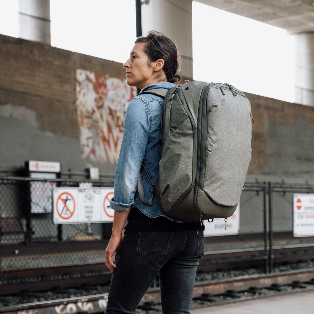 Peak Design Travel Backpack 45 L (Ryggsäckar) från Peak Design. | TacNGear - Utrustning för polis och militär och outdoor.